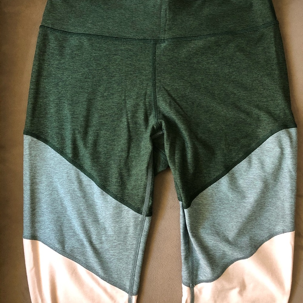 Outdoor Voices Size Large Leggings